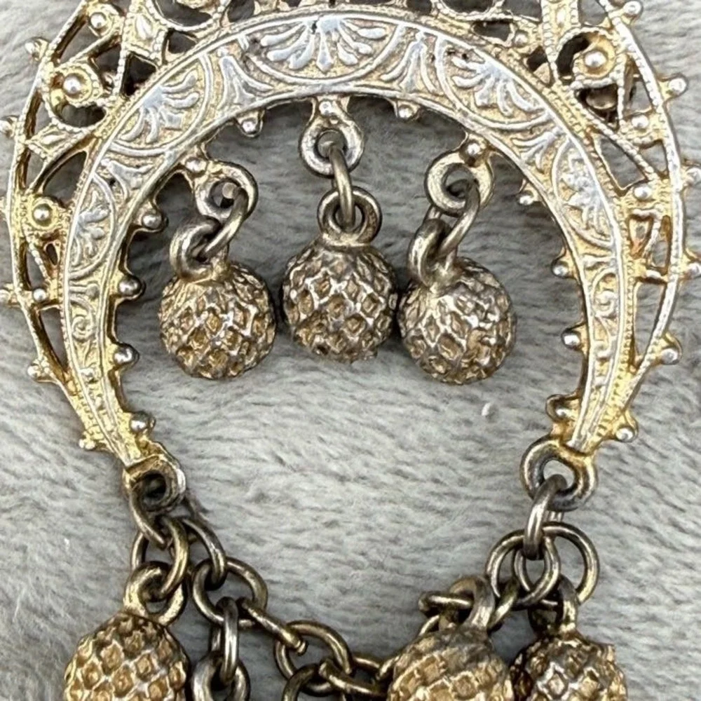 Vintage Brooch Solje Gold Tone‎ Crescent Moon